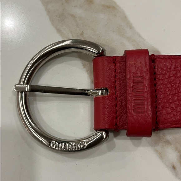 Miu Miu Brick Red Leather 1.5” wide Belt with Silver tone round Metallic Buckle - Picture 4 of 10